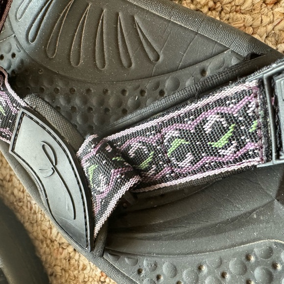 Earth Sandals - Velcro Strap - Women’s Size 11 - Black & Purple - Outdoor Shoes - Picture 6 of 8